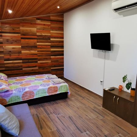 Apartment Kika Ližnjan Exteriör bild