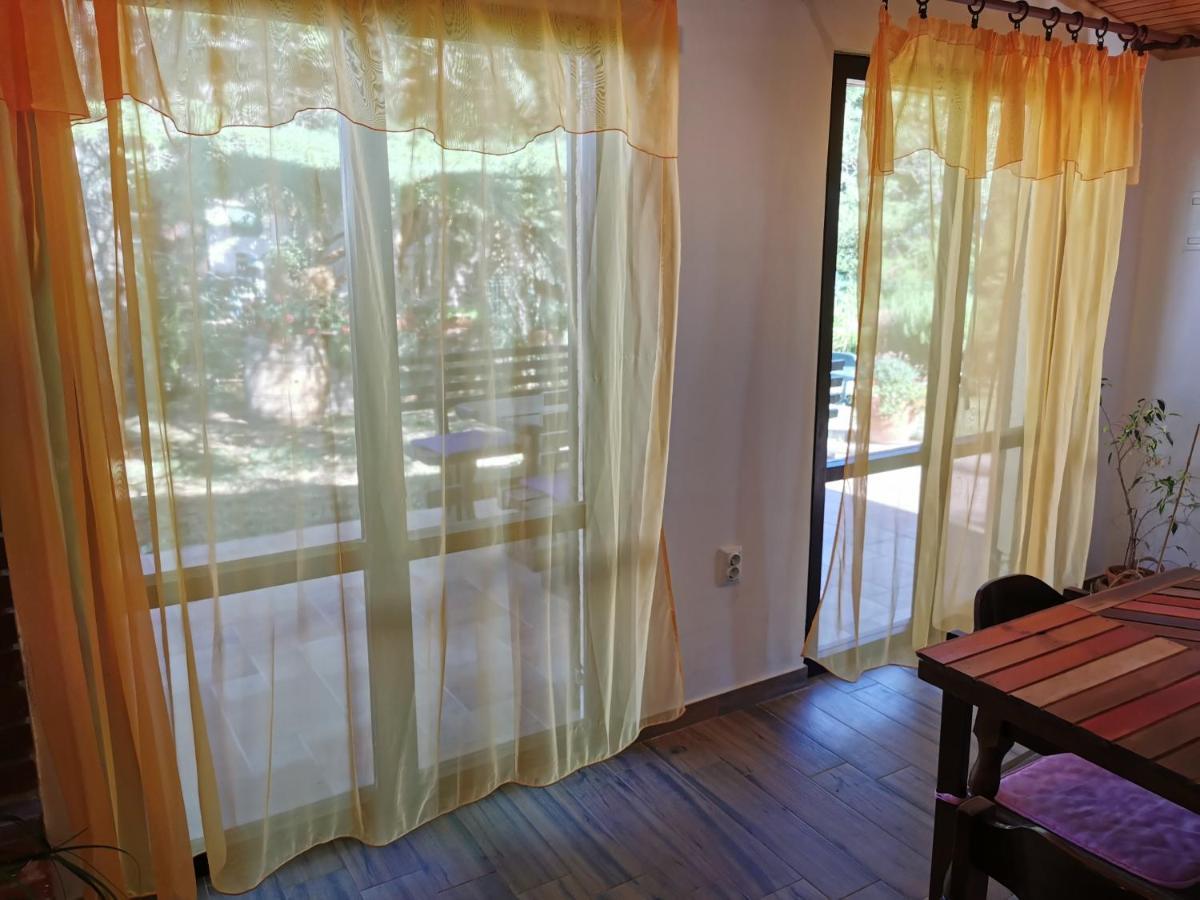 Apartment Kika Ližnjan Exteriör bild